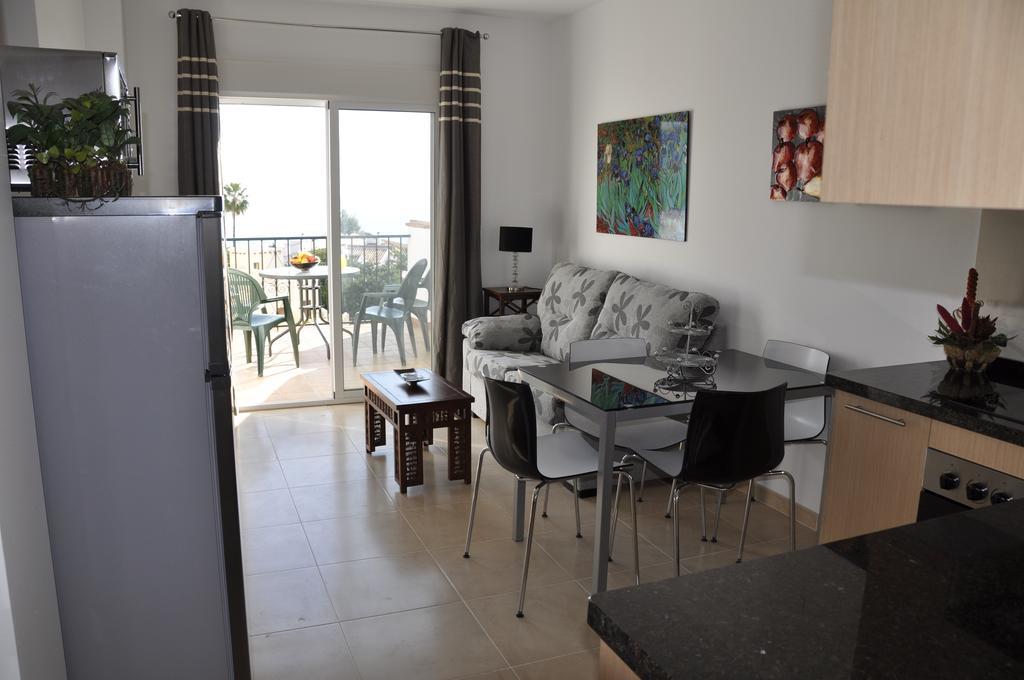 Nerja Paradise Rentals - Chimenea Apts ภายนอก รูปภาพ
